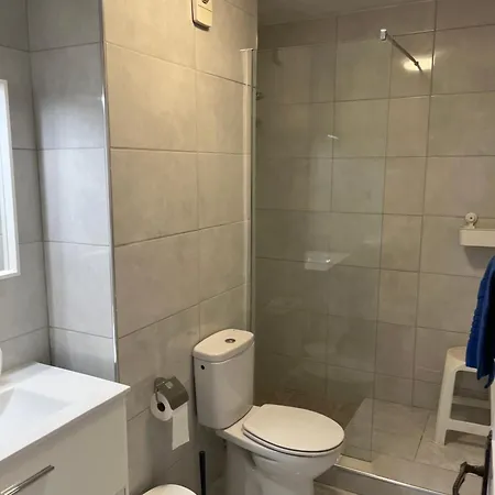 Апартаменты 1 Bed Apartment, 31a1, Victoria Court 1, Cristianos, Tenerife *