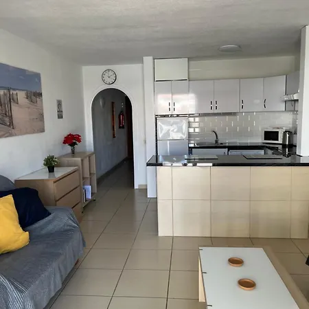 Апартаменты 1 Bed Apartment, 31a1, Victoria Court 1, Cristianos, Tenerife Лос Кристианос